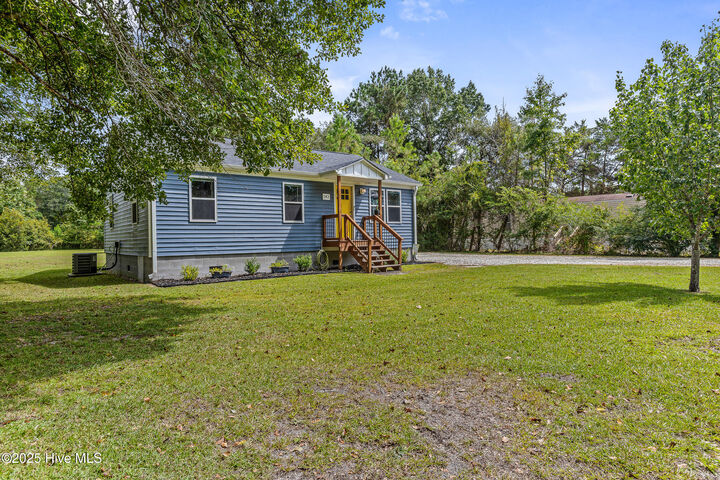 Property Photo:  242 Walton Road  NC 28544 