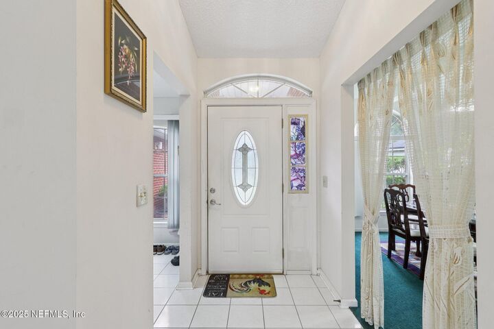 Property Photo:  7668 Fawn Lake Drive N  FL 32256 
