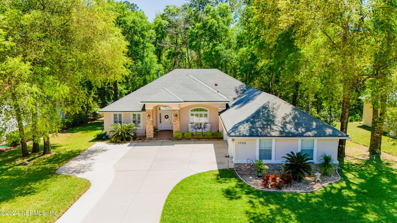 Property Photo:  1755 Colonial Drive  FL 32043 