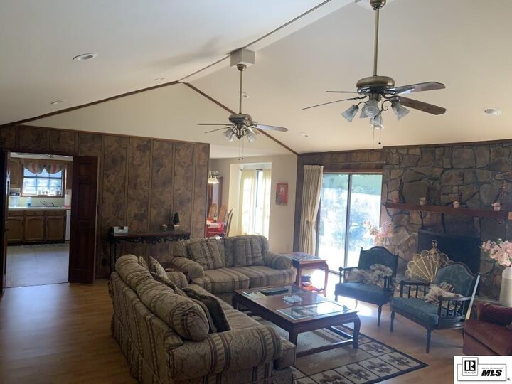 Property Photo: 203 Dupont Drive LA 71291