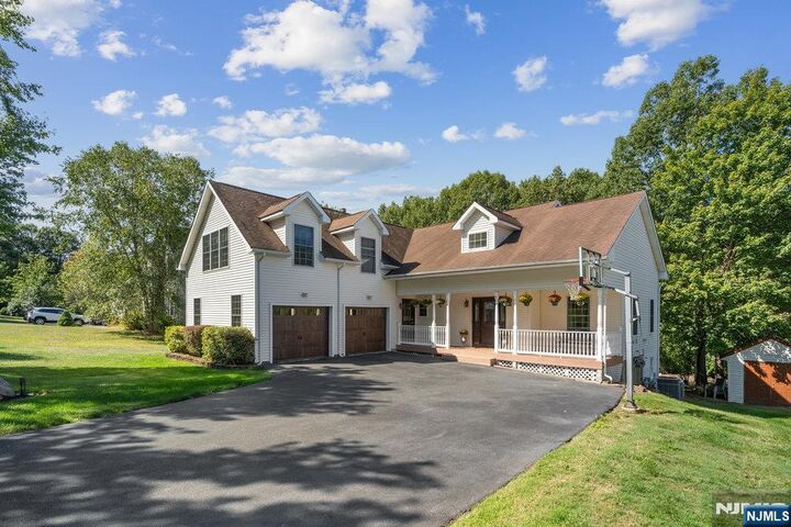 Property Photo: 5 Skyler Court NJ 07438