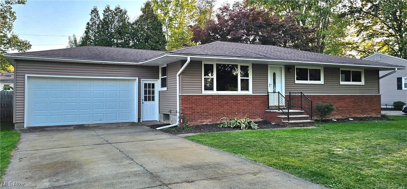 Property Photo: 1208 Westshore Drive OH 44004