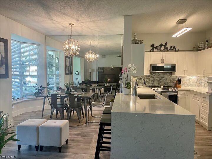 Property Photo:  56 Silver Oaks Cir 102  FL 34119 