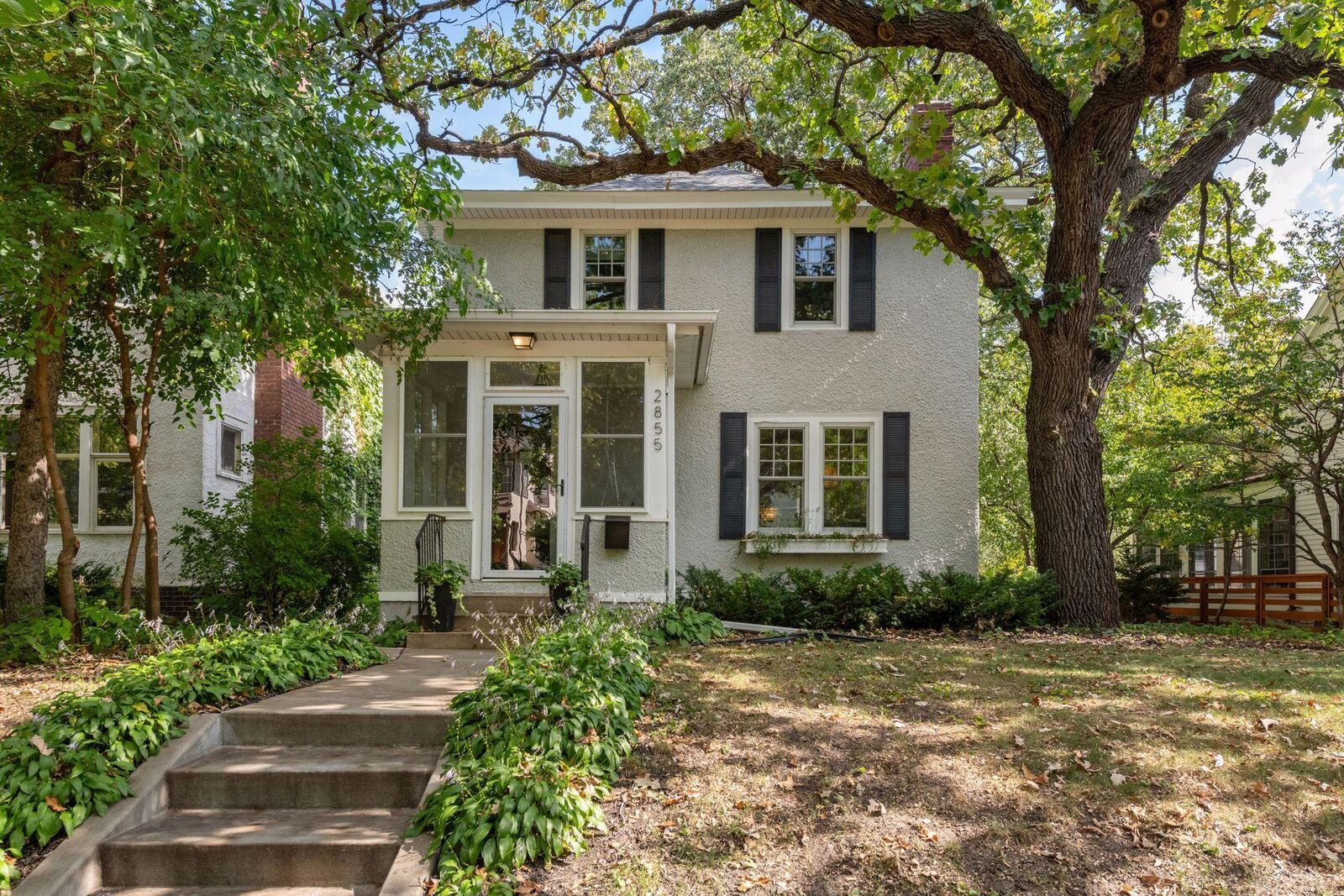 Property Photo:  2855 Irving Avenue S  MN 55408 