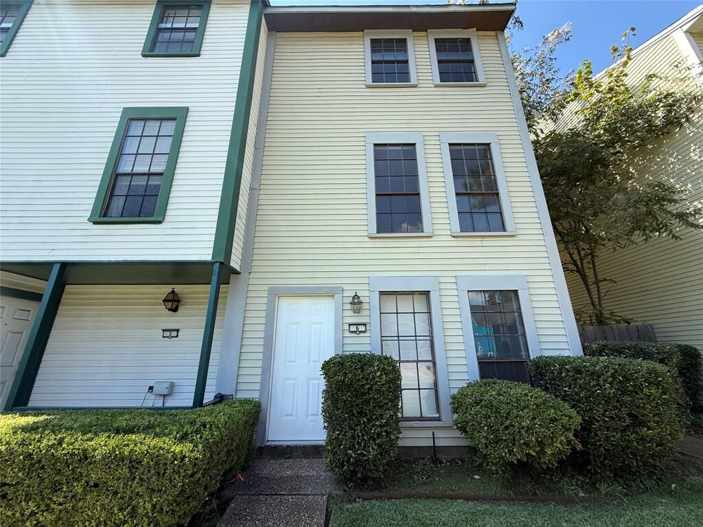 Property Photo: 2500 Centenary Boulevard 6 LA 71104