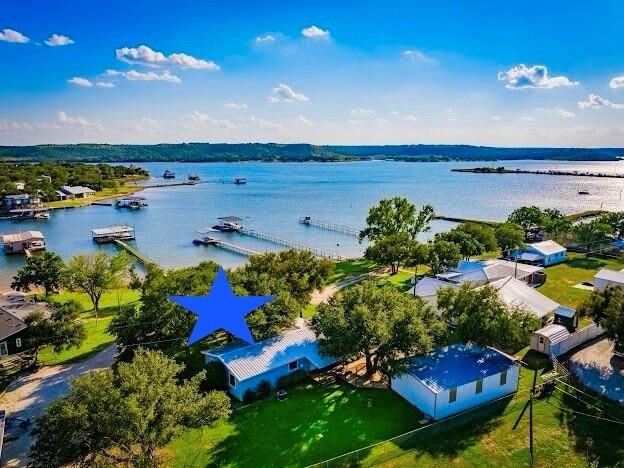 Property Photo: 4713 Fox Hollow Road TX 76450