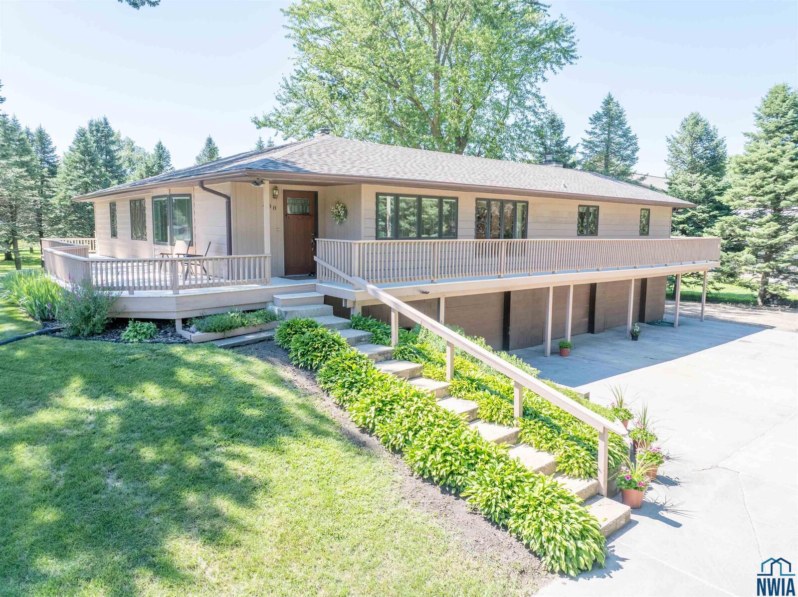 Property Photo:  308 Whittier Street  IA 51063 