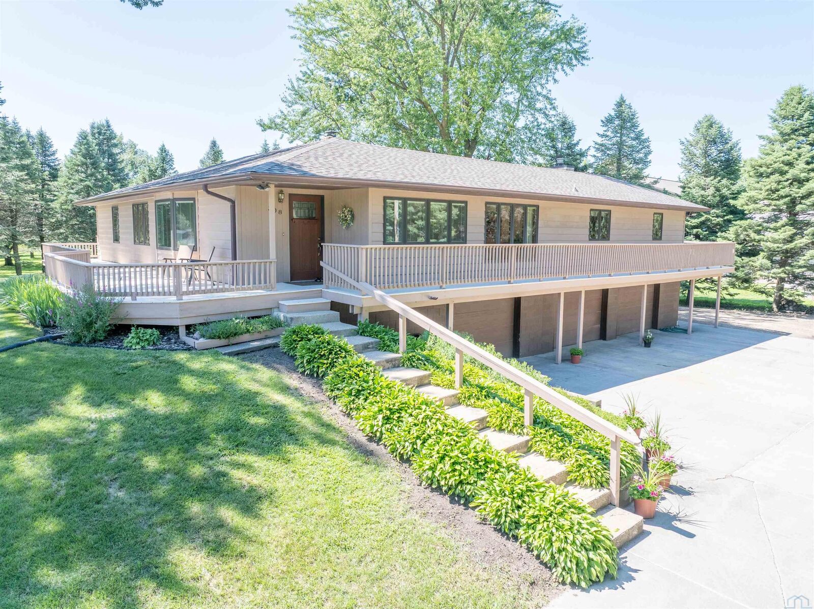 Property Photo:  308 Whittier Street  IA 51063 