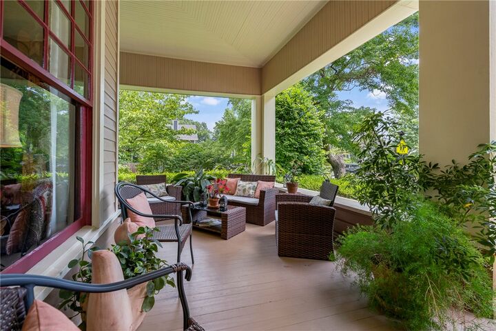 Property Photo:  508 W Central Avenue  AR 72712 