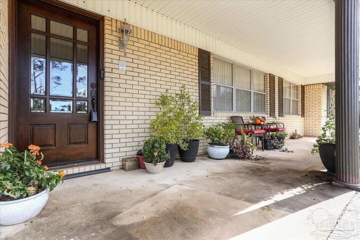 Property Photo: 3710 Hwy 297 A FL 32533