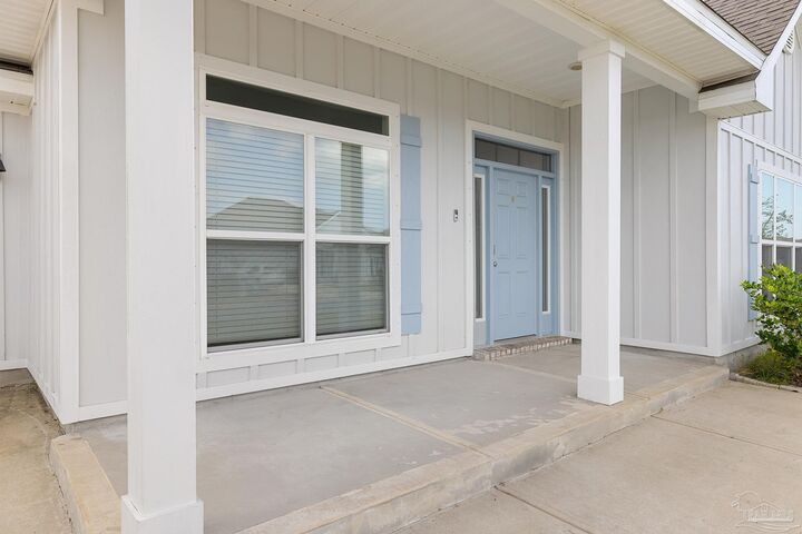 Property Photo:  2363 Cloudberry Dr  FL 32563 