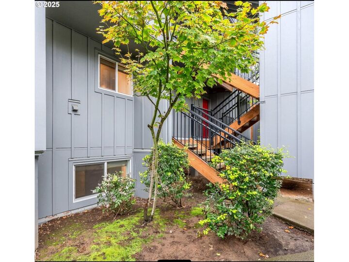 Property Photo:  4 Touchstone 136  OR 97035 