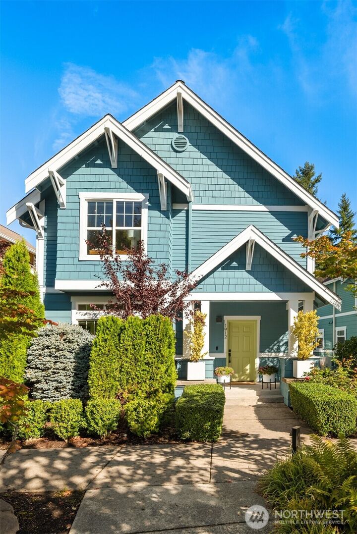 Property Photo:  1912 NE Kincaid Walk  WA 98029 