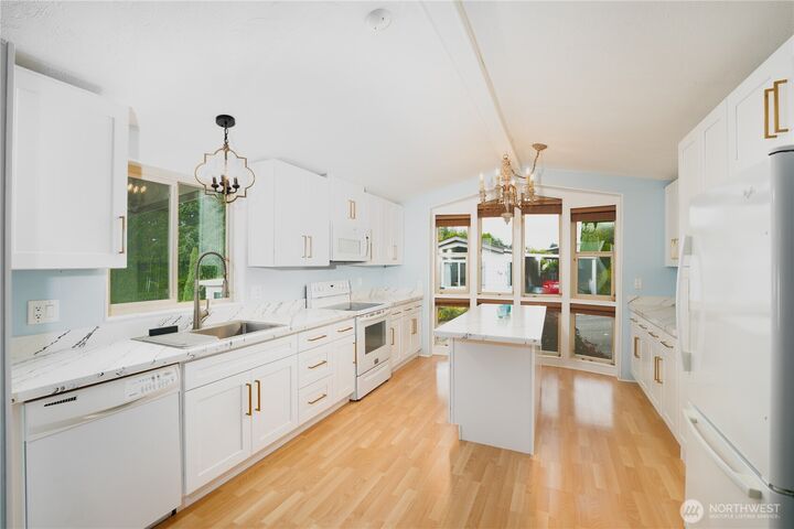 Property Photo:  1415  84th Street SE 54  WA 98208 