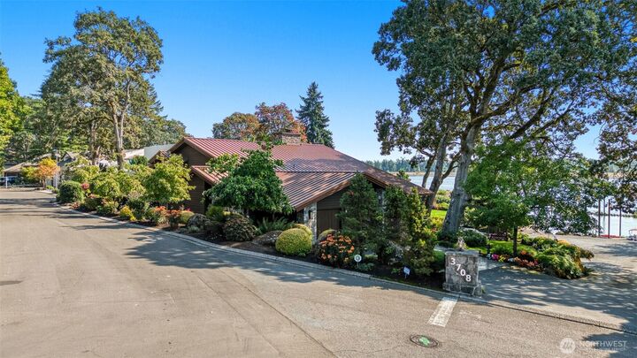 Property Photo:  3708 SE 139 Avenue  WA 98683 