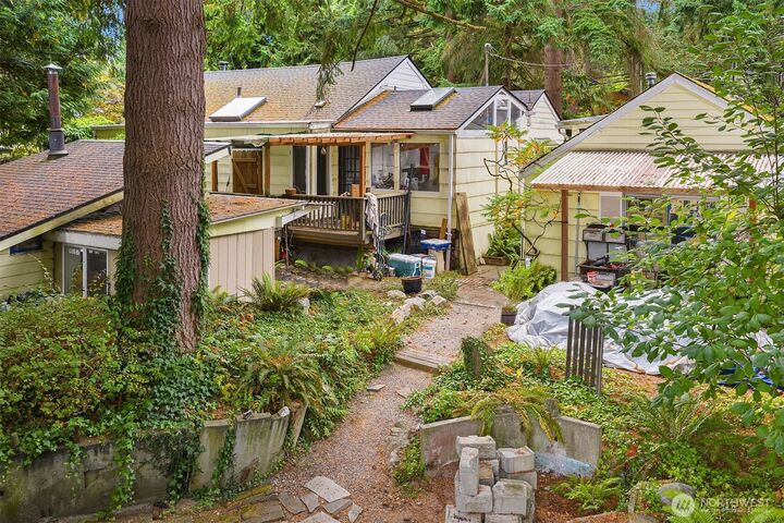 Property Photo:  15010  Ashworth Avenue N  WA 98133 