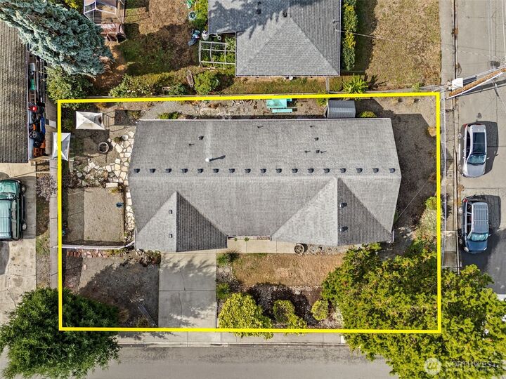 Property Photo:  2711  M St SE  WA 98002 