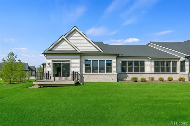 3077 Claret Lane  Rochester Hills MI 48309 photo