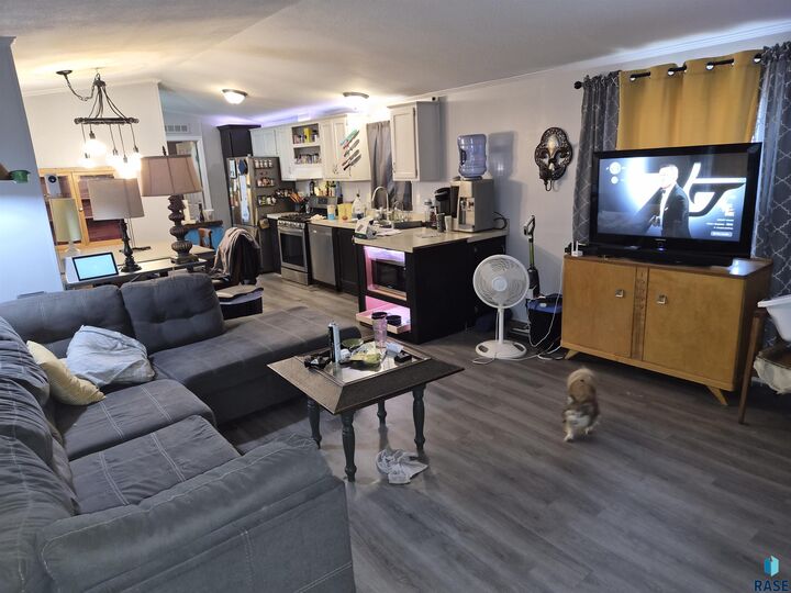 Property Photo:  1801 E Sage Pl  SD 57103 