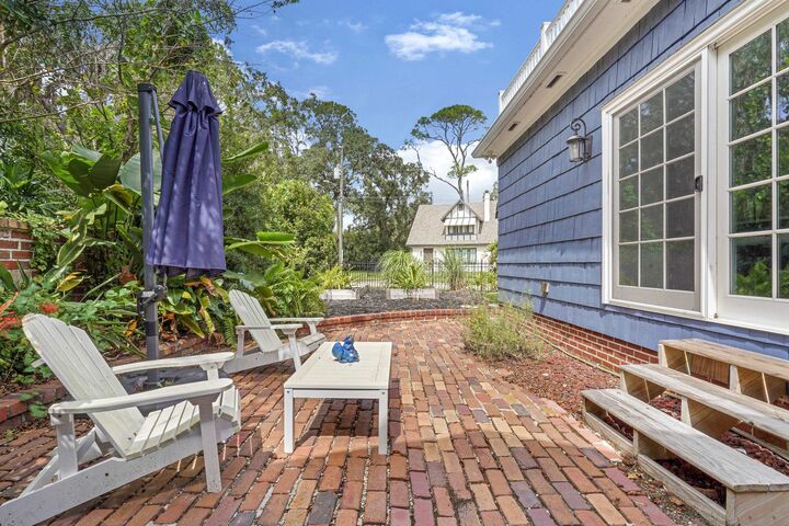 Property Photo: 238 Rainey Ave FL 32084