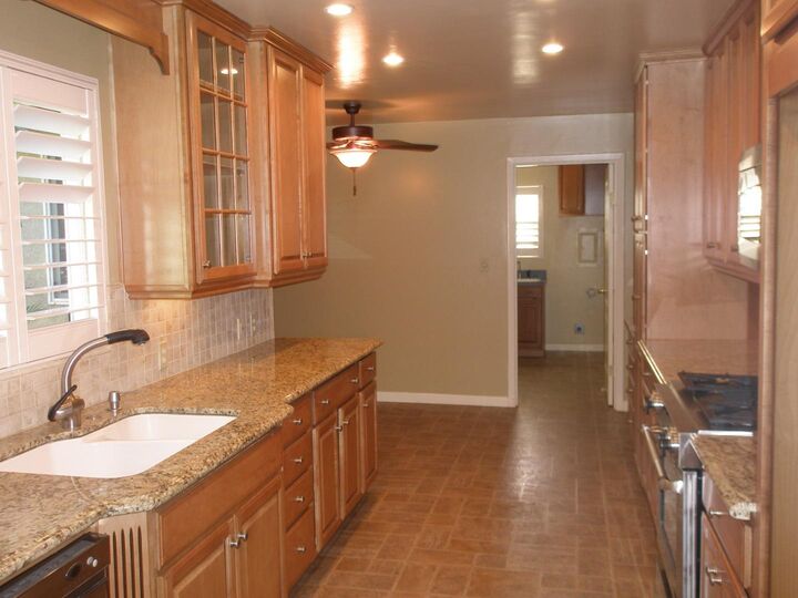 Property Photo:  1976 Santa Rosa Way  CA 95209 