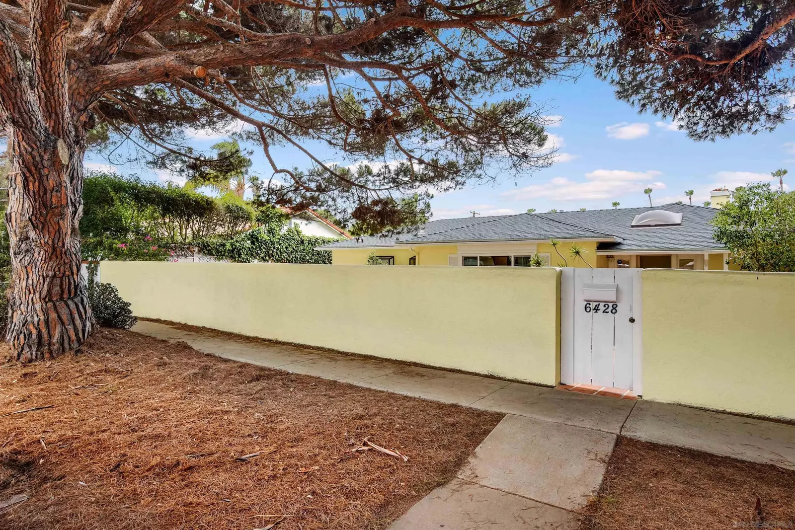 Property Photo: 6428 La Jolla Blvd CA 92037