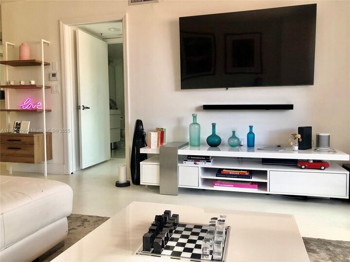 90 Alton Rd 307  Miami Beach FL 33139 photo