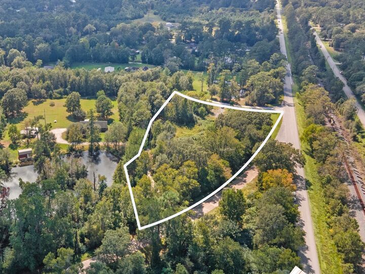 Property Photo: 2950 E Hwy 90 TX 77662