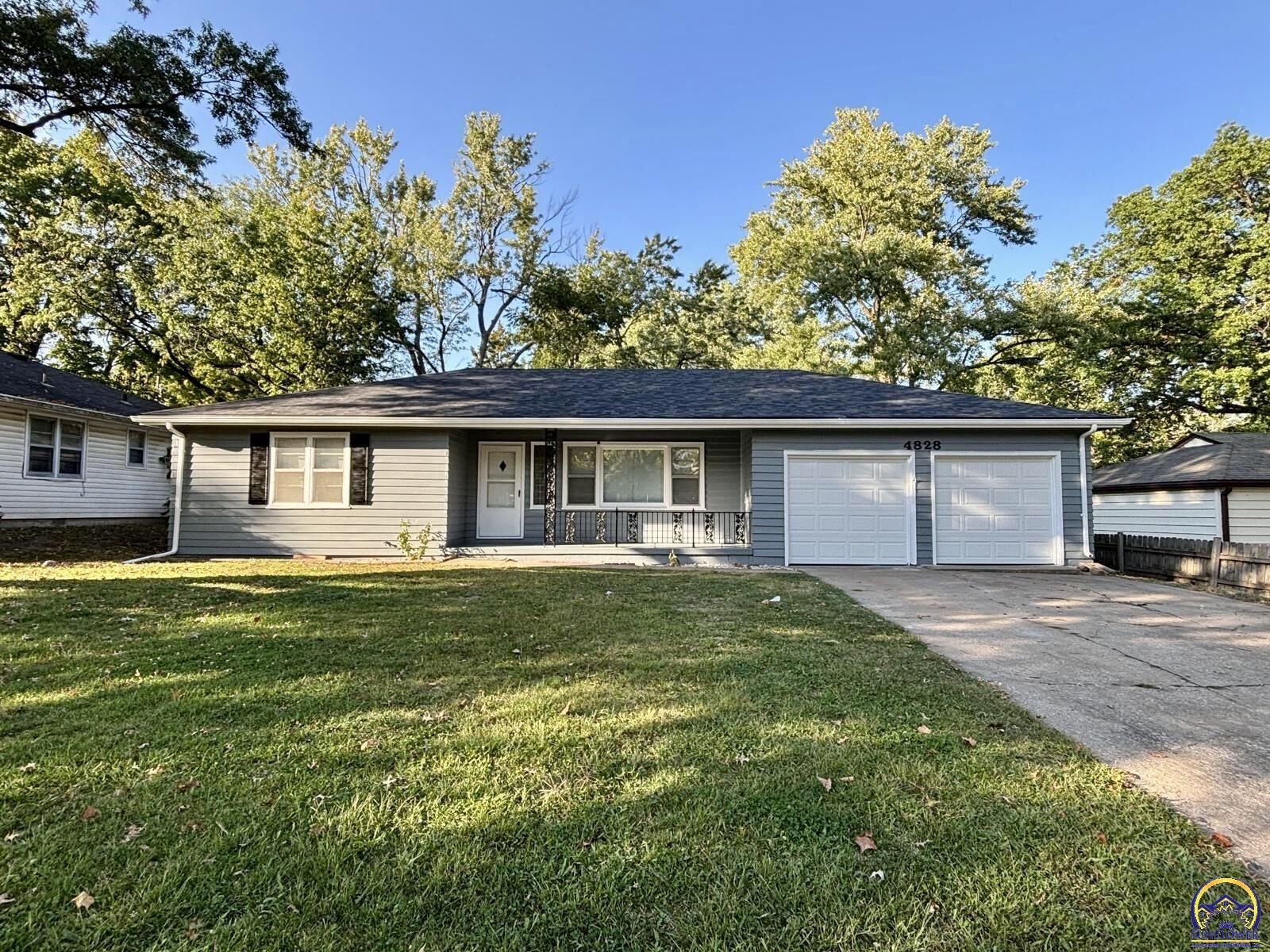 Property Photo:  4828 SW 19th St  KS 66604 