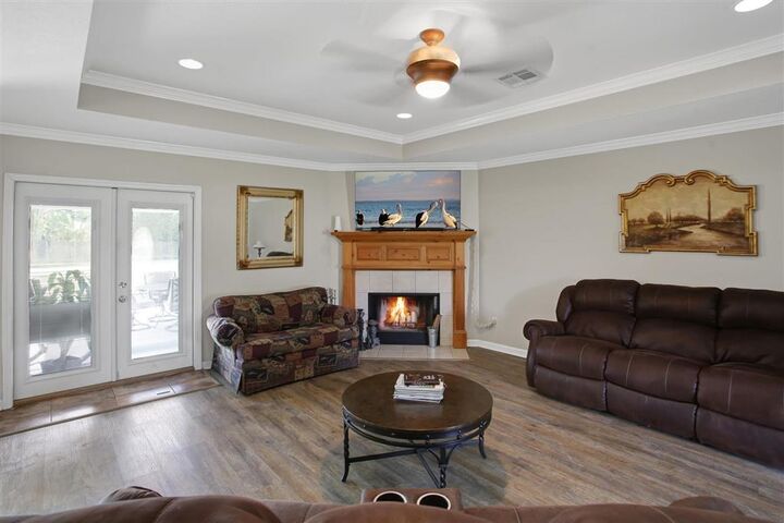 Property Photo: 1303 Siouxan Drive LA 70611