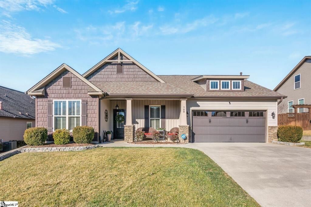 Property Photo: 708 Wynborne Lane SC 29369