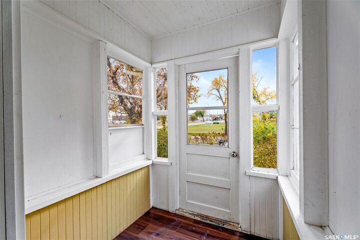 Property Photo: 580 11th Street E SK S6V 1A9