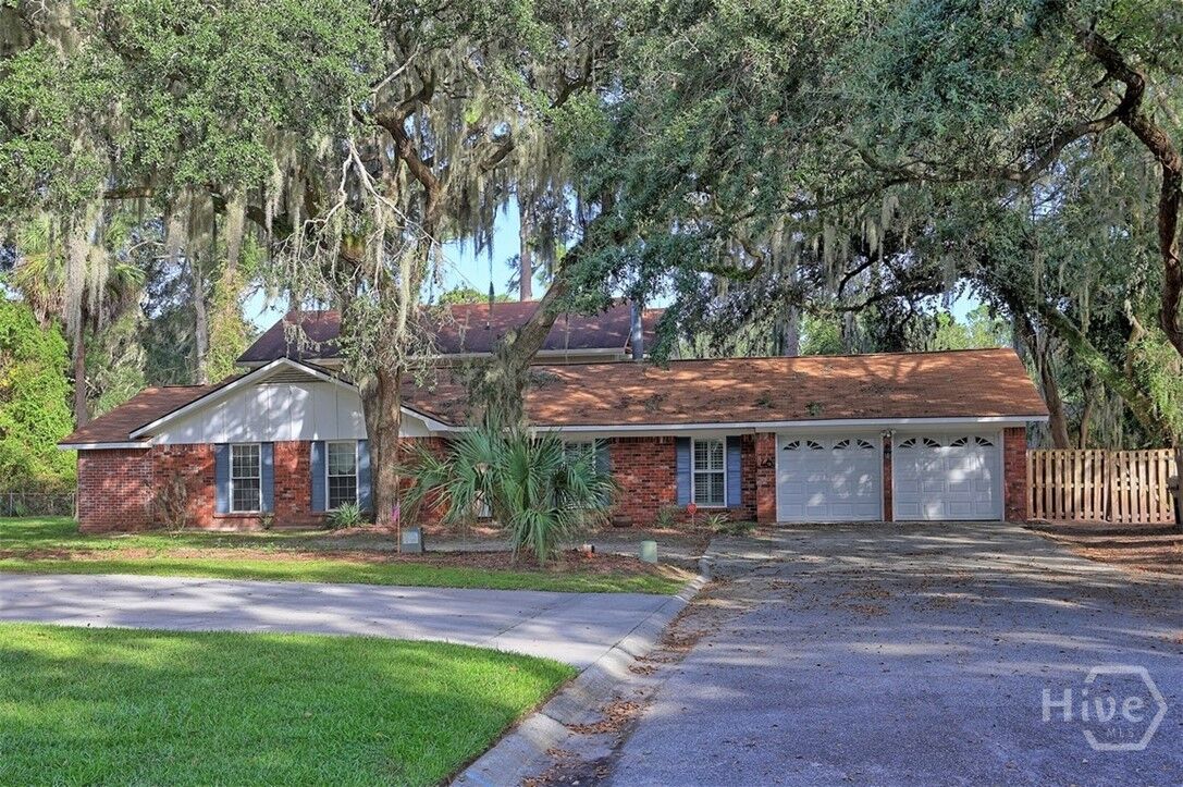 Property Photo: 46 River Oaks Road GA 31410
