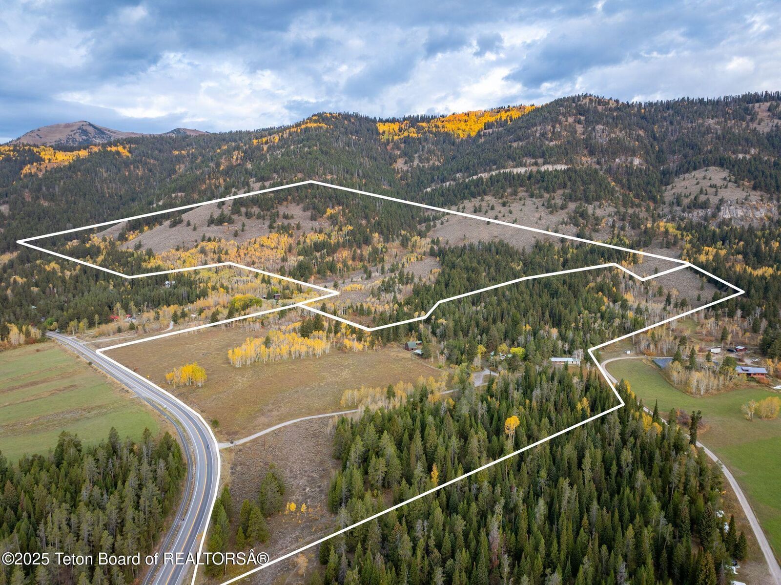 Property Photo: 6255 W US Hwy 22 WY 83014