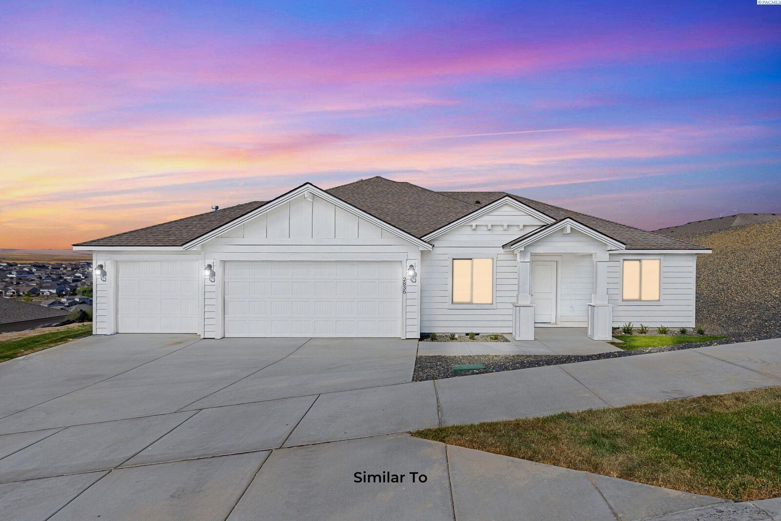 Property Photo: 6521 W 29th Ct WA 99338