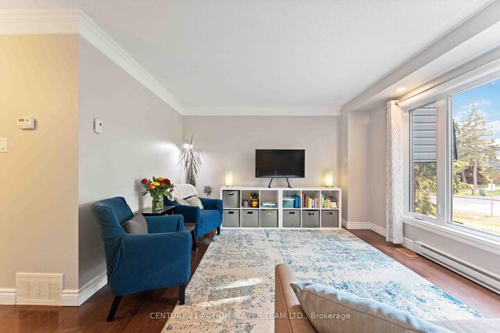 Photo de la propriété:  1361 Marigold Crescent  ON K1B 5E7 