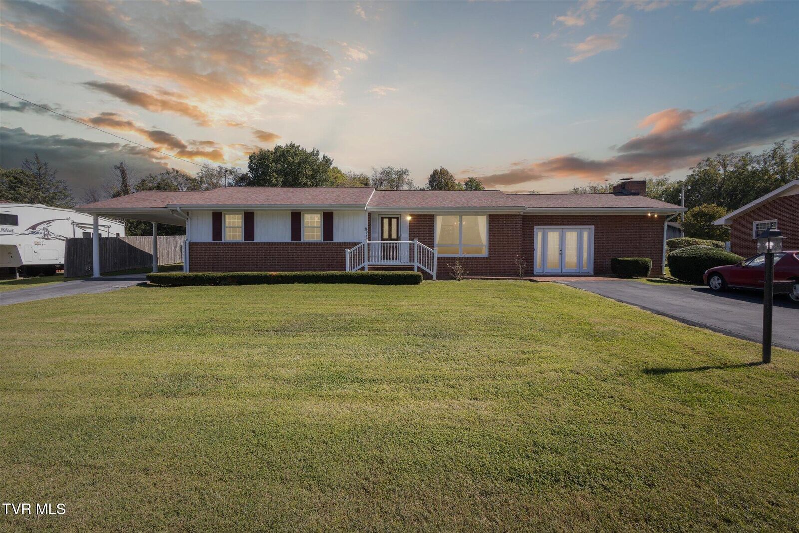 Property Photo: 602 Crowell Lane TN 37601
