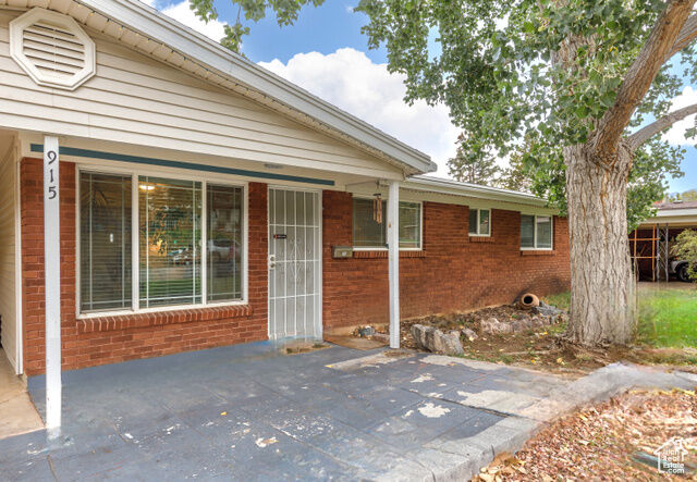 Property Photo: 915 Hislop Dr UT 84404