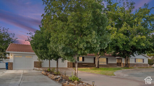 Property Photo:  416 Damascus Dr  UT 84790 