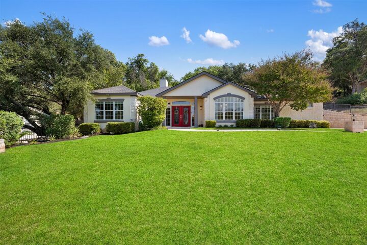 Property Photo: 914 Challenger TX 78734