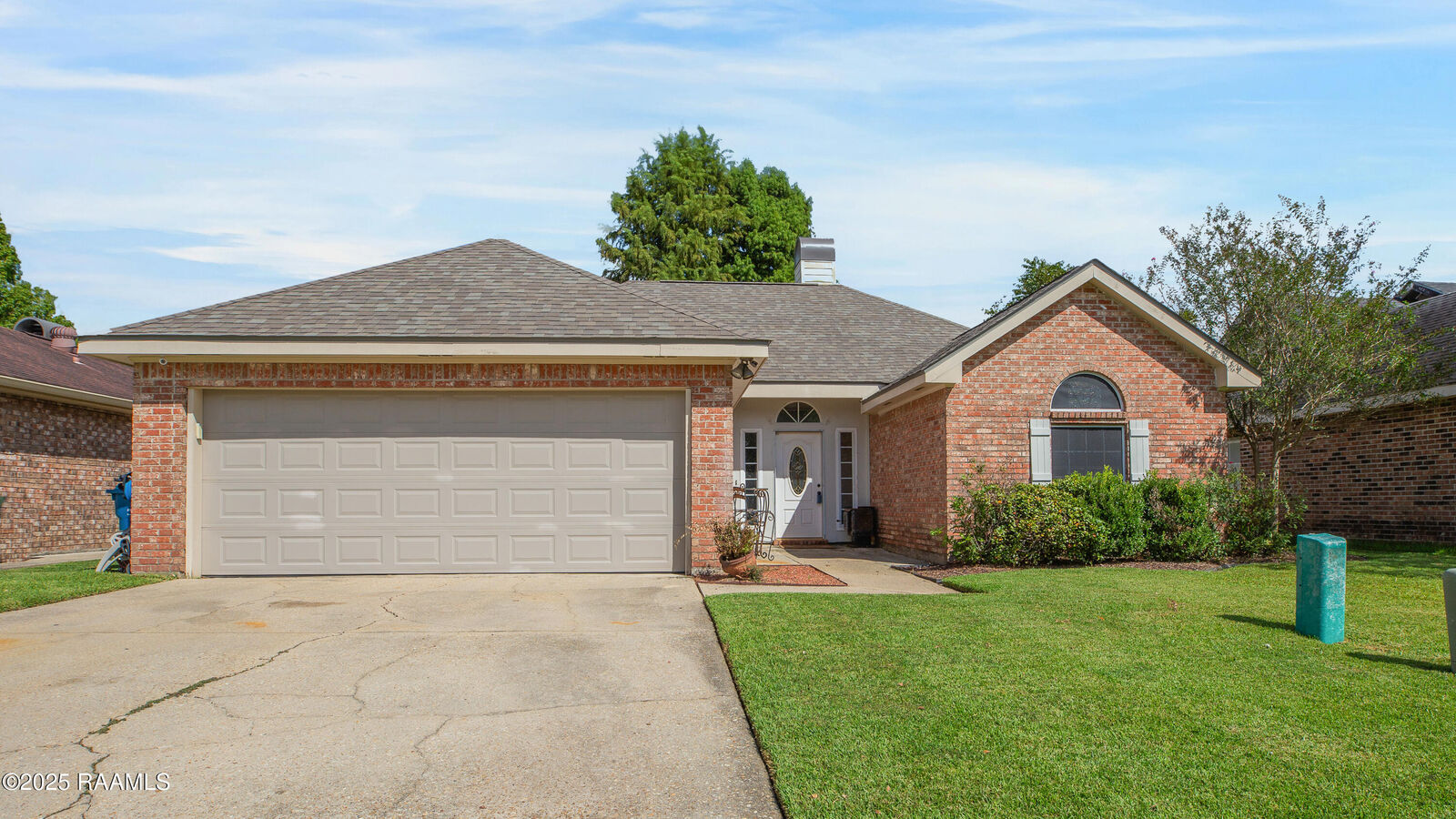 Property Photo: 128 Silver Medal Drive LA 70506