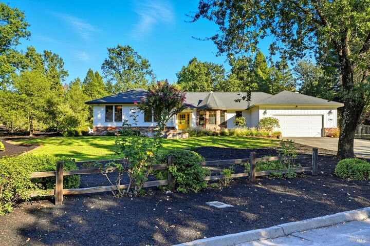 246 Zinfandel Road  Healdsburg CA 95448 photo