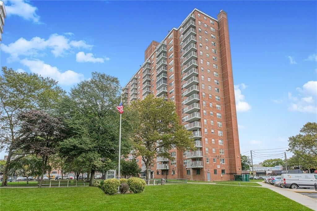 Property Photo:  2483 West 16th Street 3C  NY 11214 