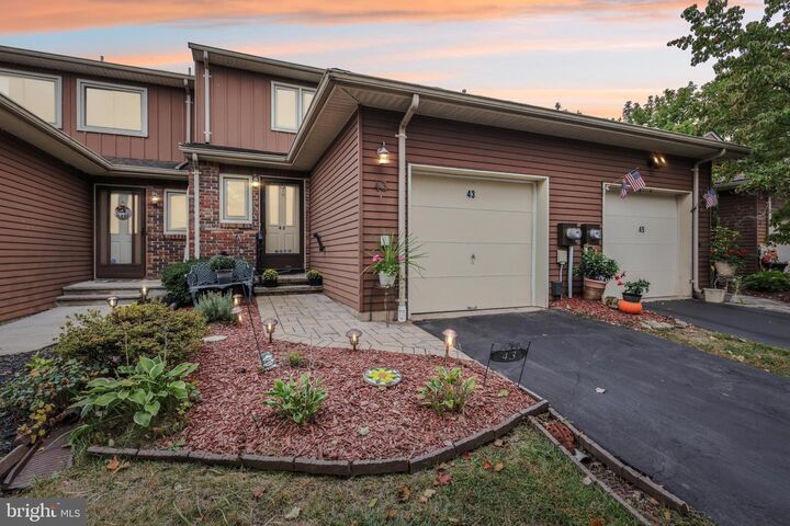 43 Wellington Avenue  Flemington NJ 08822 photo
