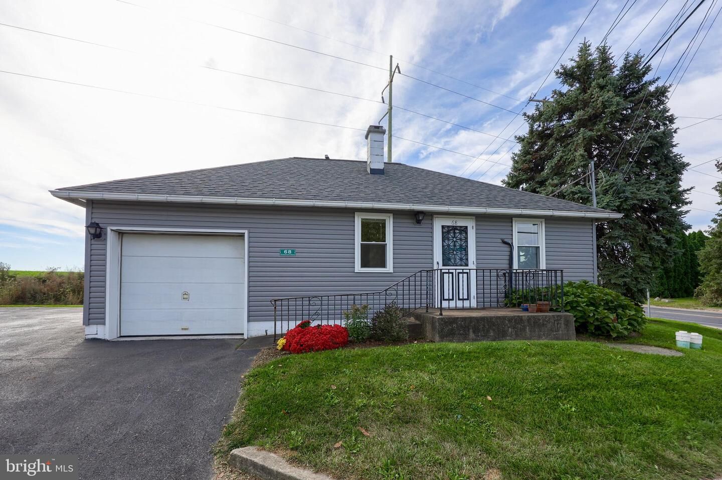 Property Photo: 68 Horseshoe PA 17601