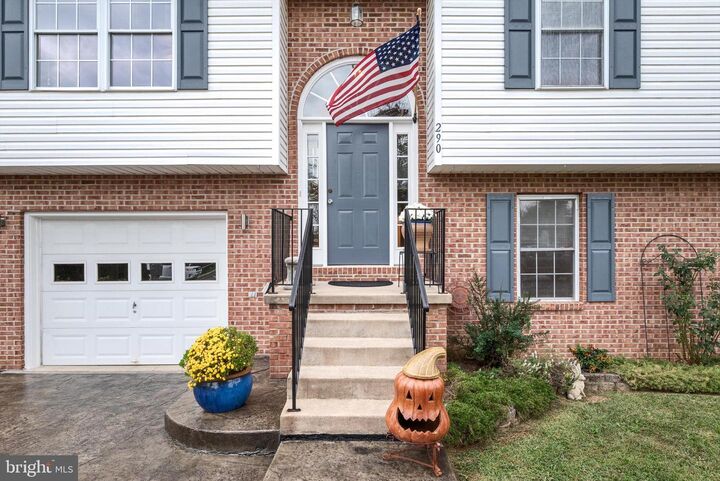 Property Photo: 290 Green Street VA 22601