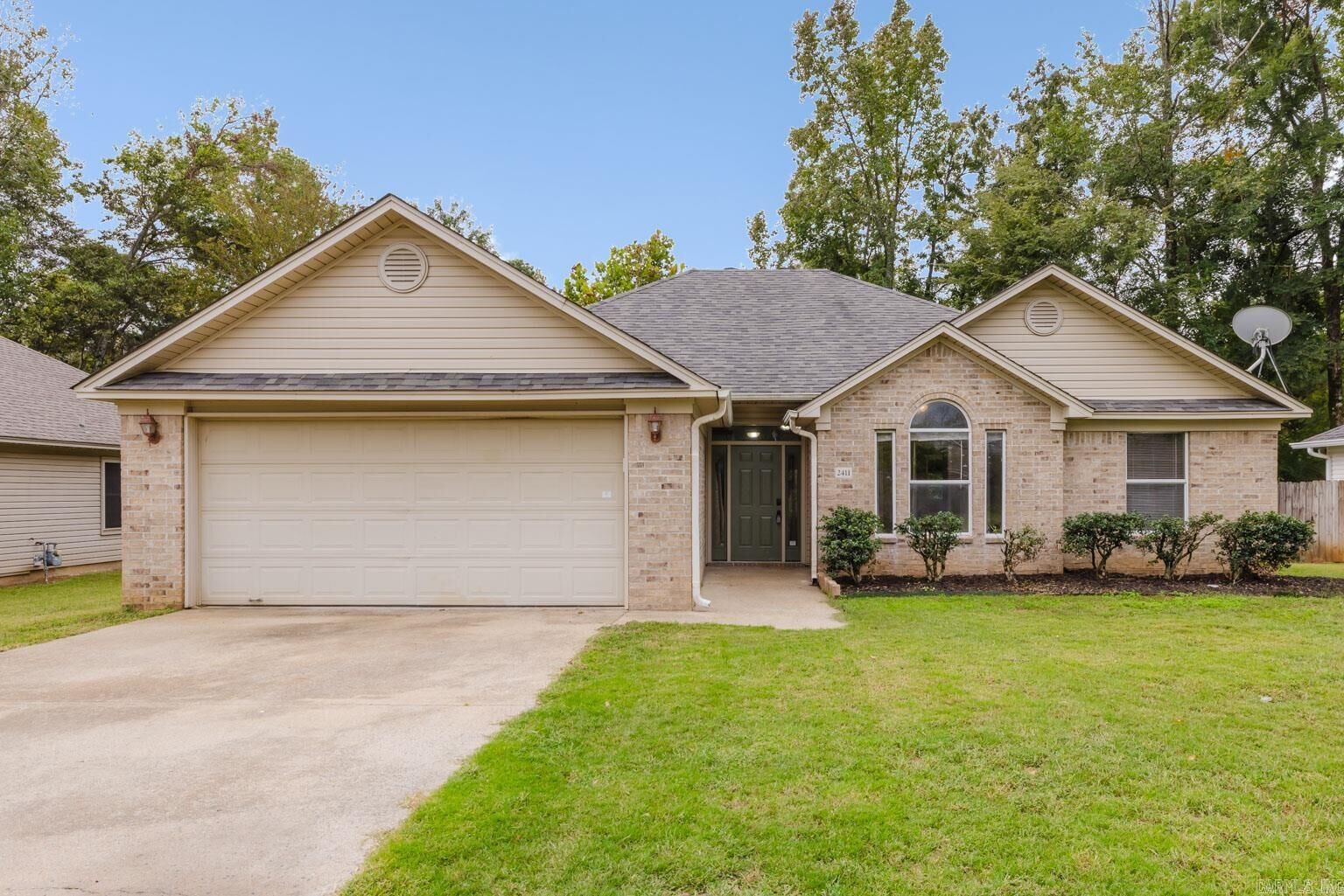 Property Photo:  2411 Shadowcreek Drive  AR 72022 