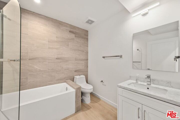 Property Photo: 1187 Crenshaw Blvd CA 90019