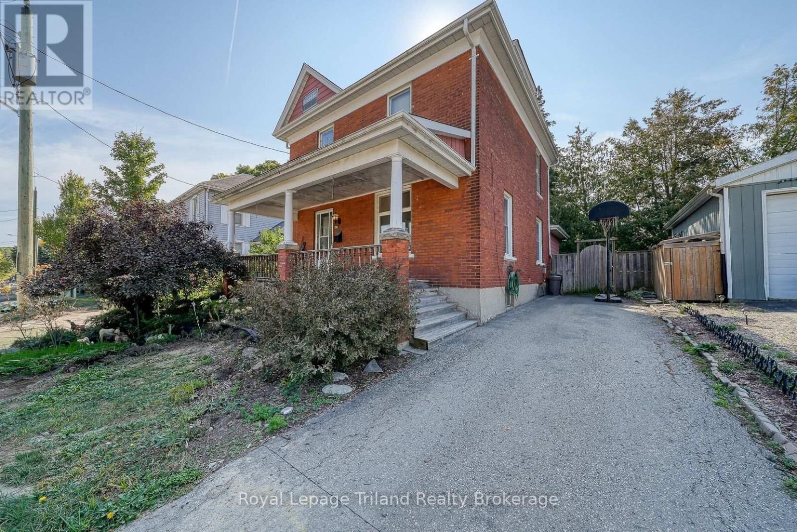 Property Photo:  500 Edward Street  ON N4S 4W1