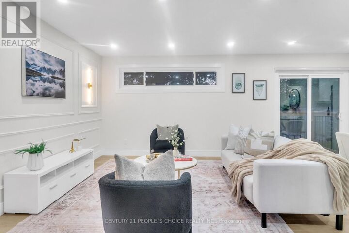 Property Photo: 265 Avondale Boulevard ON L6T 1J3